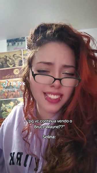 Edição do Batman e Mulher-Gato com Bruce Wayne