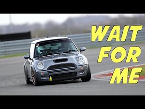 Snetterton 300 - MINI Cooper S chasing Porsche & BMW. Track Day.