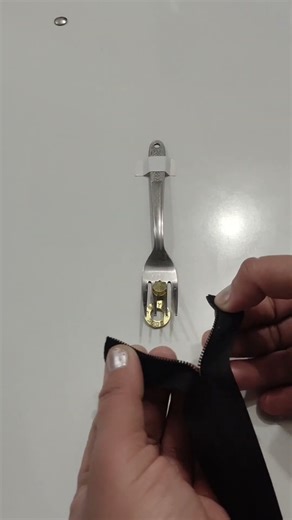 sewing tips and tricks/ sewing hacks/ sewing tutorial/ zipper add runner/ Handbag/ bag/ bag design