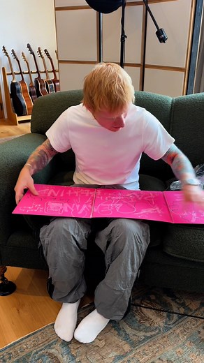 Unboxing the Play vinyl for the first time! Go get it now x | Ed Sheeran