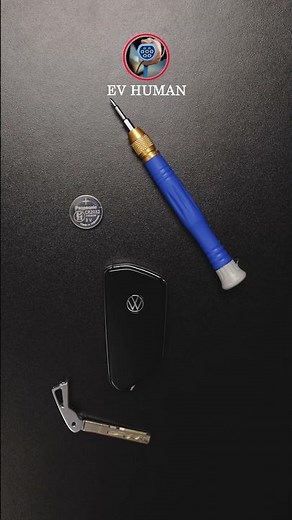Key fob battery replacement VW ID.3 ID.4 ID.5 ID.6 Golf 8, Leon KL, Skoda Octavia Audi A3 #shorts