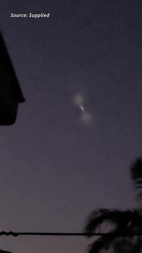 A strange glowing object with two clear beams has left South Australian witnesses baffled after it appeared to move in an unnatural pattern across the dawn sky. 📍Read more: https://bit.ly/4rHD1Ki | The Advertiser
