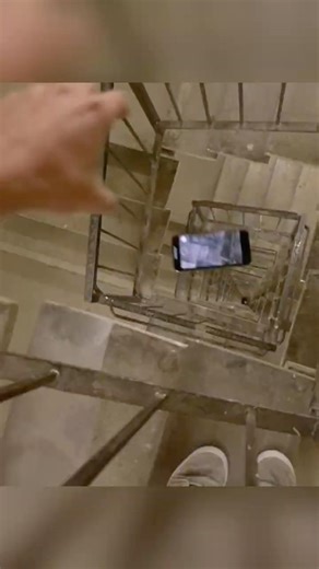 300ft vs. iPhone XS