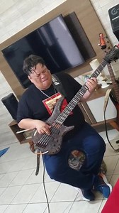 376K views · 13K reactions | Tocando aquele @aliceinchains Main The Box em versão groovada de forró VS do meu produtor amigo @josiaspassos_ testando e sentindo o timbre groovado desse @ibanezbr transmitindo toda energia groovada para vocês! Parcerias : @newliveinterfaces @ibanez.bass @planetmusicexpressbr @novitamusicoficial @gruvgear @teremintshirts9 #vamosvencernavida #aliceinschains #baixoibanez | Júnior bass Groovador | Facebook