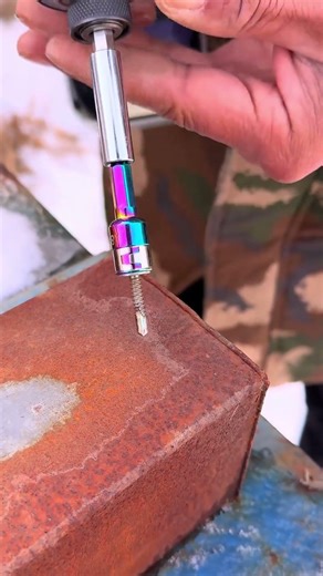 Secure screwdriver socket