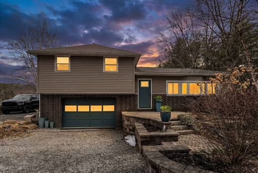 469 Mars Valencia Rd, Adams Township, PA 16059 - MLS 1743011 - Coldwell Banker