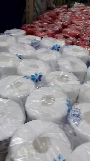 Cómo hacer pompones de rafia en 5 pasos