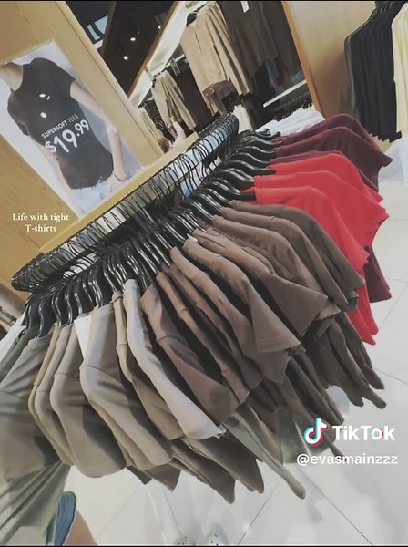 Life with Tight T-Shirts: Style Tips and Trends