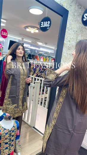 Exploring Iconic Brit Fashion Trends in London