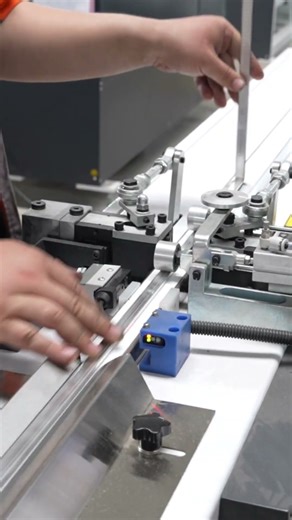 Automatic Insulating Glass Butyl Extruder | High-Speed Butyl Coating Machine