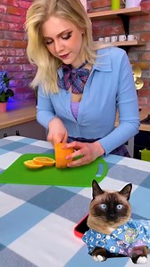 Fixing Phone with a Toothpaste? 🙀🤯 MEOW-Phone!📱😂 | Meow-some