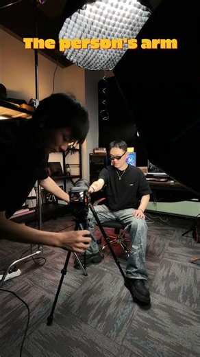 This 3D Effect Looks Crazy… But It’s Just a Tripod 😳