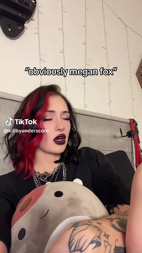 Jennifer Garner as Elektra in the 2005 Movie: My Bi Awakening