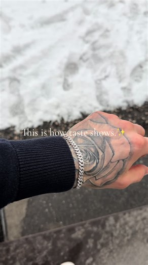 Set Trends with Unique Jewelry Designs