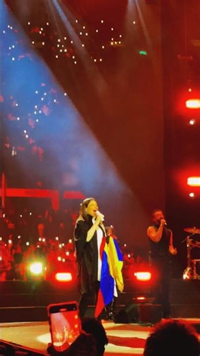 Laura Pausini – La Soledad en Vivo Bogotá (Parte 2) | Nostalgia y emoción que trasciende 🎙️✨