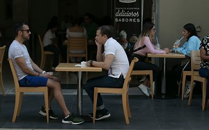 Continúa en semáforo amarillo la CDMX; aumentan horario en restaurantes y aforo en gimnasios