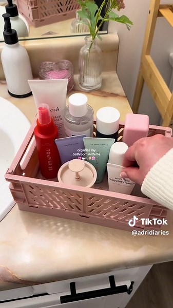 Organize Your Bathroom Like a Pro: A Girly Girl's Guide