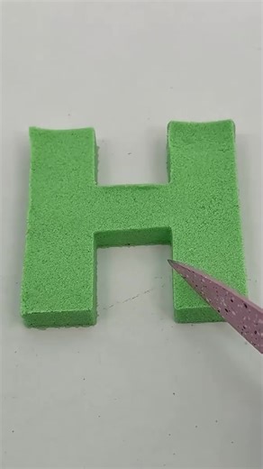 Satisfying Kinetic Sand Cutting Experience