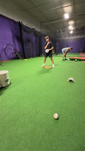 🧠 “Footwork wins the play before the glove does.” @vallesportinggoods #baseball #infielder #infielddrills | Diamond Prospects
