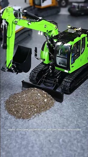 914 vs 920 Excavator Showdown! Which One Has the Best Shovel and Tracks?