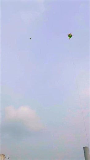 Kite fighting 🪁🪁🪁🪁#kite#patang#10 million view #shorts#youtubeshorts #omaksh