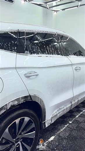 Gi Carvalho/ Henrique Monteiro on Instagram: "BYD Song Plus recebeu PPF Frontal @avgprotection e AVG coat Ceramic em sua carroceria para um proteção completa desse SUV elegante. O BYD Song Plus entrega um Experiência de Direção Sustentável, Eficiente e Fascinante Como um SUV super híbrido plug-in (PHEV), o BYD SONG PLUS PREMIUM DM-i oferece uma experiência de direção excepcionalmente sustentável. Ele combina alta eficiência energética e economia de combustível, aceleração rápida e responsiva, co