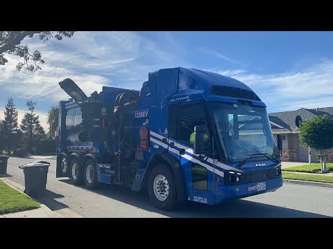 McNeilus Volterra ZSL Garbage Truck!