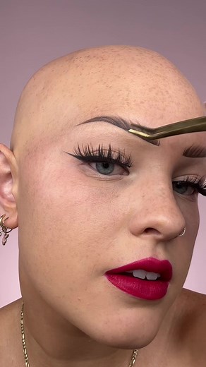 EYELASH HACK! I have alopecia and this is my holy grail hack #eyelashestutorial #makeup