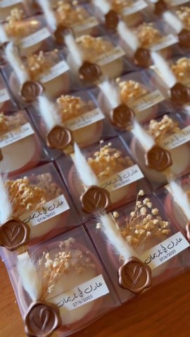 Personalized Pottery Candle Wedding Favors – Handmade Soy Beeswax Guest Gifts - Etsy