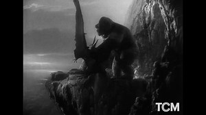 A milestone for advancing the art of stop-motion animation, KING KONG ('33)'s models had to be shot one frame at a time – resulting in hours of positioning to fill just one second of screen time. Kong's fight with the pterodactyl took 7 weeks to film. See it tonight at 10pm ET. | Turner Classic Movies: TCM