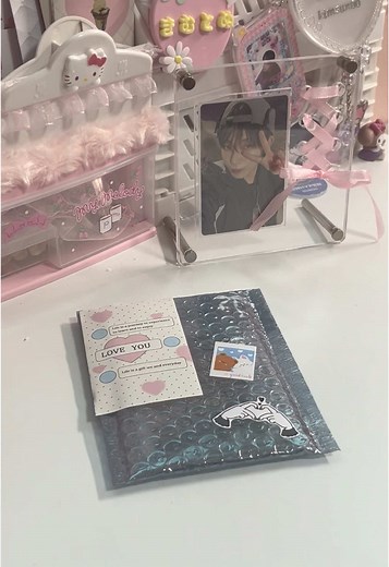 2ヶ月ぶりになってしまいましたㅠㅠ 久しぶりなので皆さんのコメント沢山かえしていこうと思います⟡.· 沢山書き込んでください~~✩.*˚ #enhypen #梱包動画 #おすすめ #fyp #packing