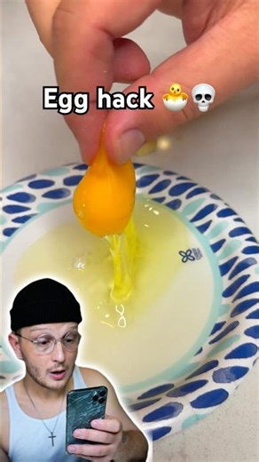 How to remove egg yolk from the egg white with garlic!
