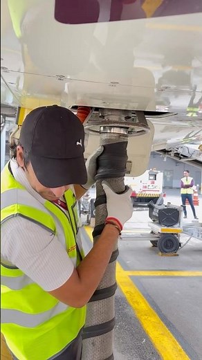 Connecting Air Starter Unit and engine starts #jetstarter #airsupply #aviation
