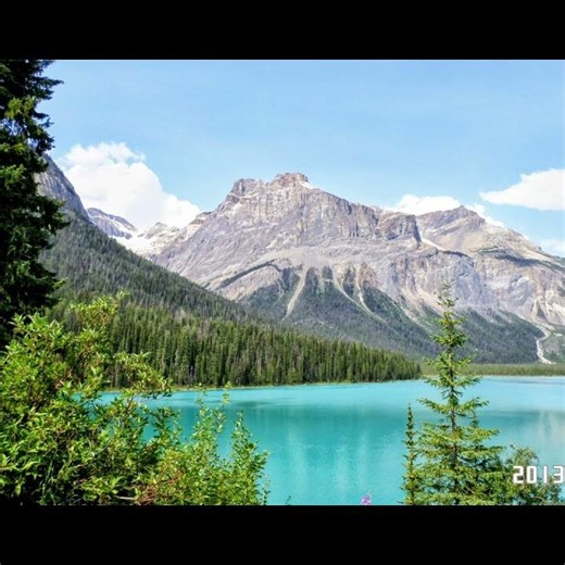 Amazing Awesome Beautiful Emerald Lake Shore Super Hike Yoho National Park Rocky Mountains Canada