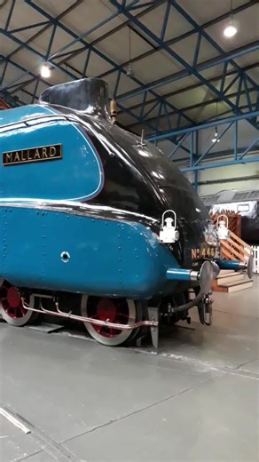 The 126 mph Steam Rocket_ Mallard’s Unto