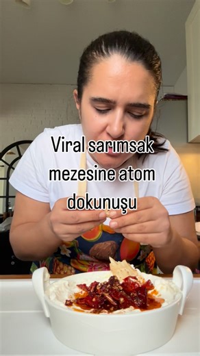 Özlem Çakırlar | Allah allahhhh diyorum ❤️ sevdiniz mi? Bu sarımsaklı meze tarifi çok viraldi sonunda denedim. Sarımsağın fazla yağını aldım başka şeylerde... | Instagram