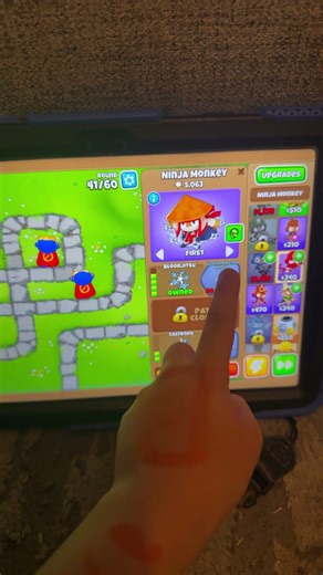 How to pop purple Bloons