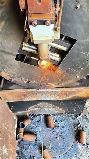 High-Volume Production: Watch This Automated Machine Slice Metal Tubes with Speed #hotforming