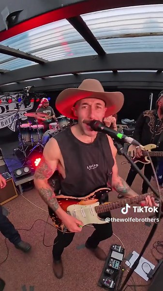 Celebrating Hometown Show at Longley Hotel