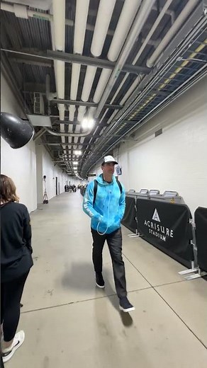 Aaron Rodgers in the house for SNF against the Packers