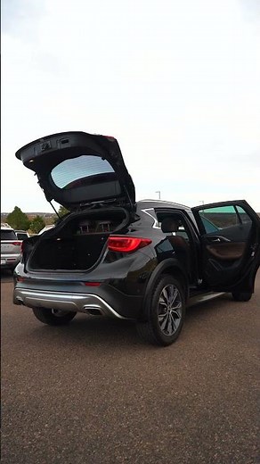 2017 INFINITI QX30
