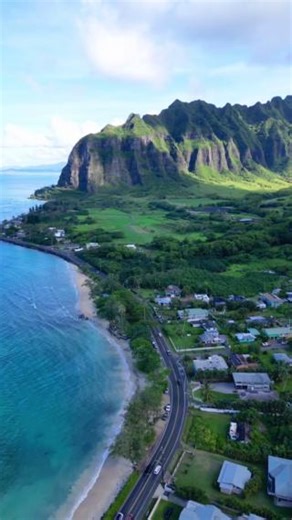 404K views · 13K reactions | Aloha days and Oʻahu ways  Experience Oahu: https://bit.ly/experience-oahu Follow Aloha Stoked Follow Hawaiian Islands Follow Live in Hawaii @s2rp3roi #Oahu #OahuHawaii #AlohaFromOahu #ExploreOahu #OahuLife #IslandVibes #OahuVibes | Aloha Stoked | Facebook