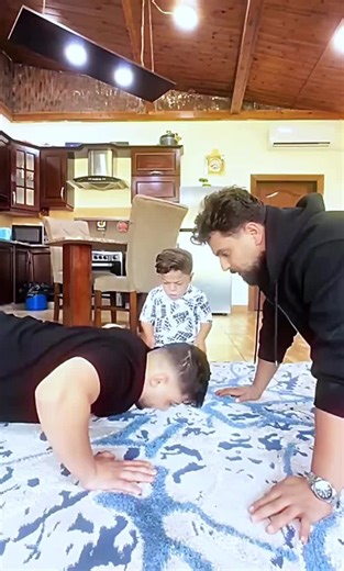 fun with yehia #creatorsearchinsights #یحیی_الزعبیی🇦🇪 #prankvideo