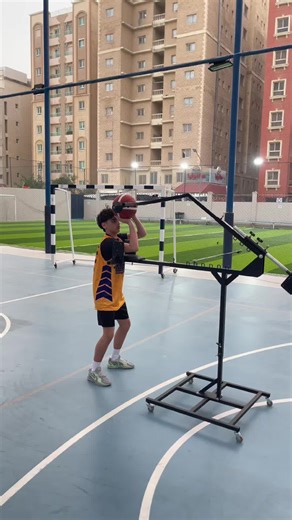 فيديوهات أنشأها Makers Basketball Academy (@makers_academy_kw) باستخدام original sound - Makers Basketball Academy