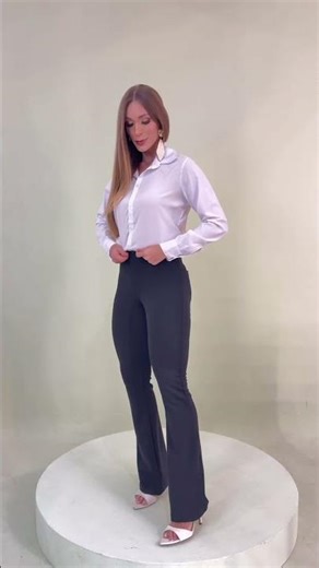 Calça flare preta + blusa branca elegante | Keurah Store