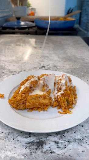 Pollo Loco #chickenandrice #easyrecipes #30minutemeals #familyrecipes #kidfriendlyfood #yum | Britney