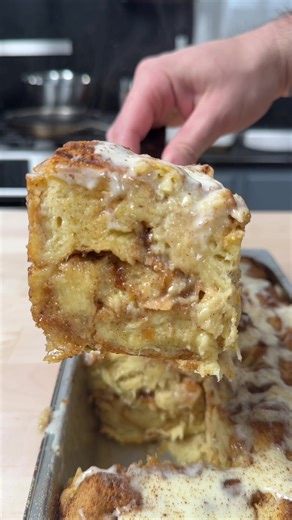 Delicious Cinnamon Roll Bread Pudding Recipe