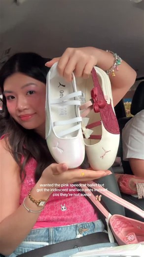 Brittnee Que ⋆𐙚₊˚⊹ on Instagram: "ngl these colorways are prettier too! and not super high maintenance 🩷 #pumaspeedcatballet #balletiridescent #pumalace #jdphilippines #unboxing"