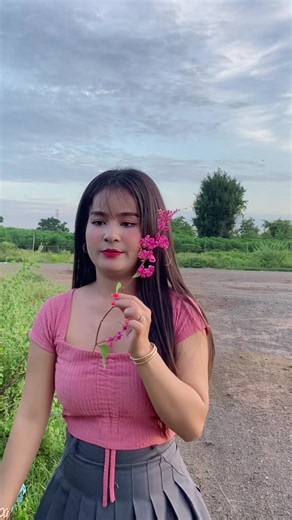 គេហៅថាផ្កាព្រៃ🥰