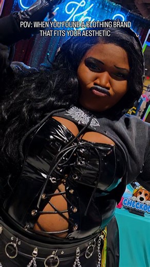 We make cool things 💅✨️ ---------------- @robinnerdycosplay is my fashion icon, her fit and style is always my favorite to see She's our model from time to time and reference guide for our styles ✨️ She normally wears a 4X/3X and here she is wearing our LARGE Shruggie! Love how versatile this garment is and how size forgiving it is that you could downsize instead of sizing up! #fashiondesigner #jfashion #thekigustop #punkaesthetic #NANA | The Kigu Stop